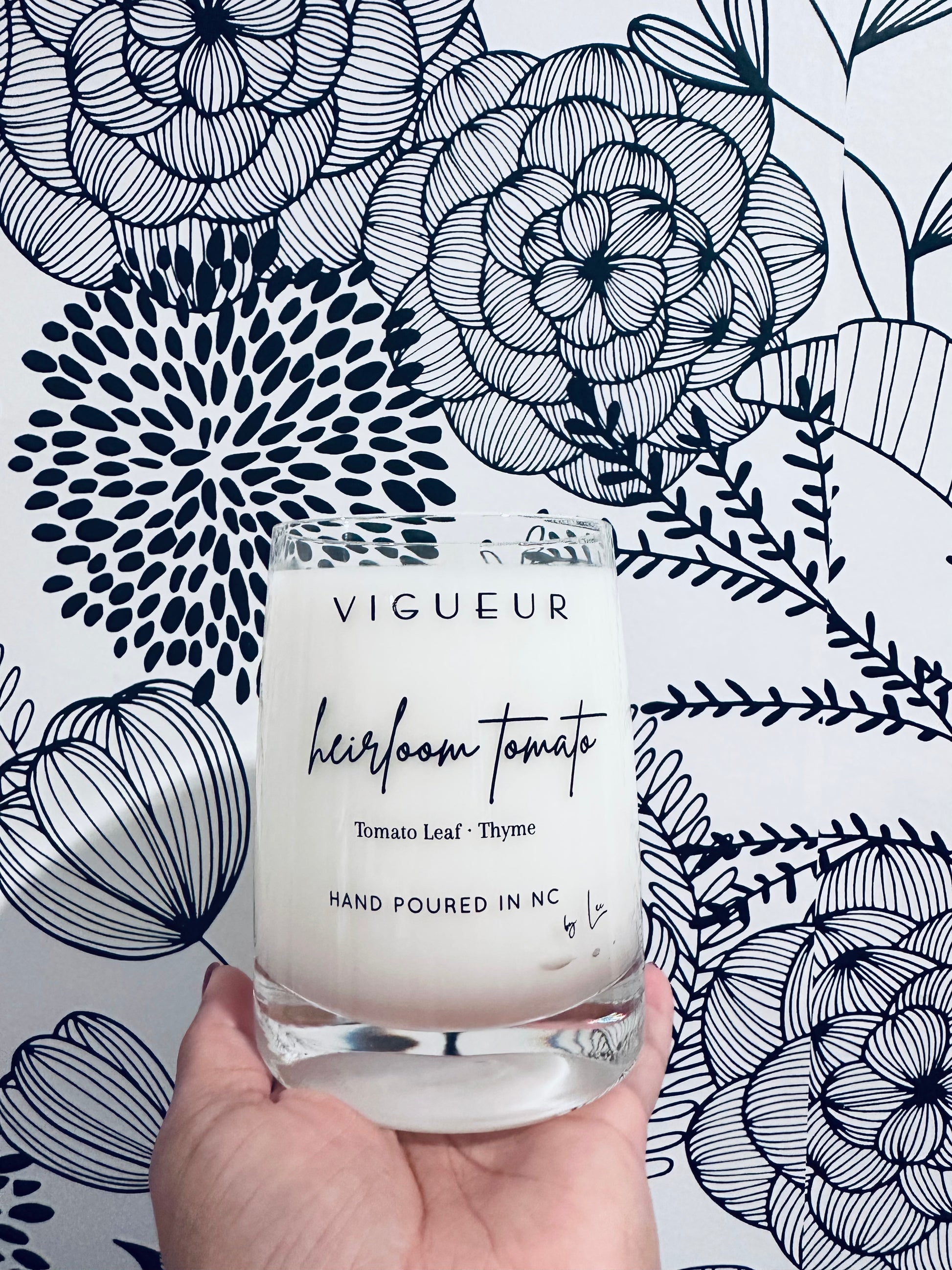 Vigueur Fragrances HEIRLOOM TOMATO soy candle with tomato leaf, thyme, and earthy notes in a clear, hurricane shaped glass jar