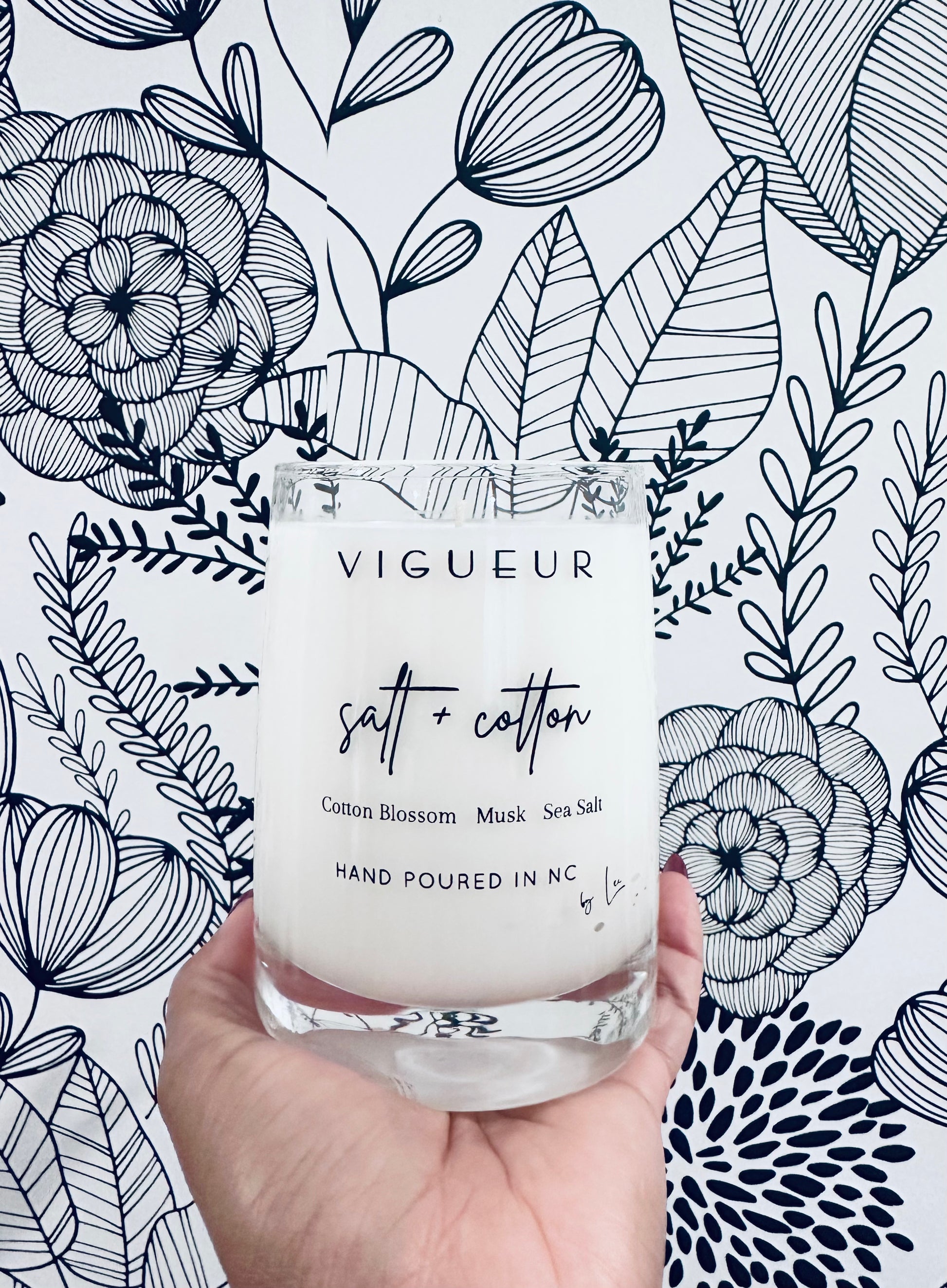 Vigueur Fragrances SALT + COTTON soy candle with cotton blossom, musk and sea salt notes in a clear glass jar