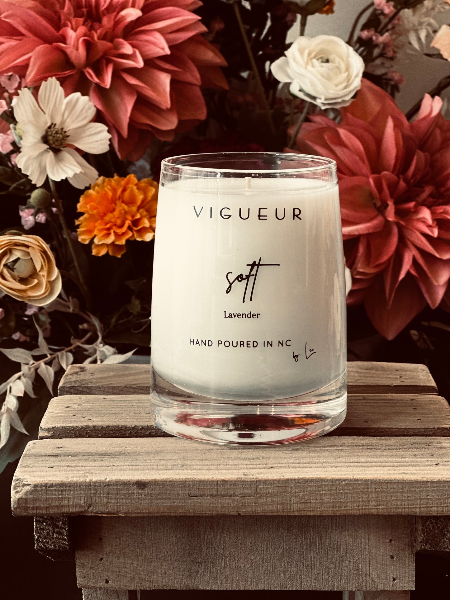 Vigueur Fragrances Soft soy candle with Lavender, green and floral notes in a clear glass jar